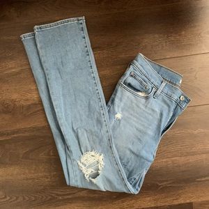 Levi’s light wash 724 jeans